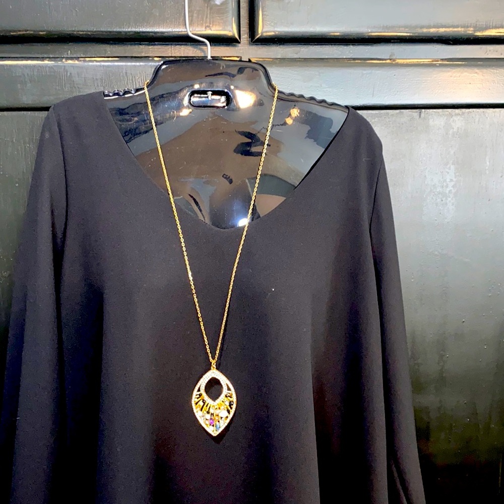 Long chain necklace with art stone detail